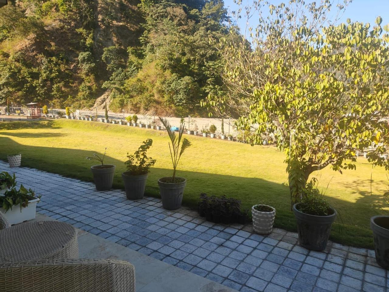 Aroma Resort Rishikesh Bagian luar foto