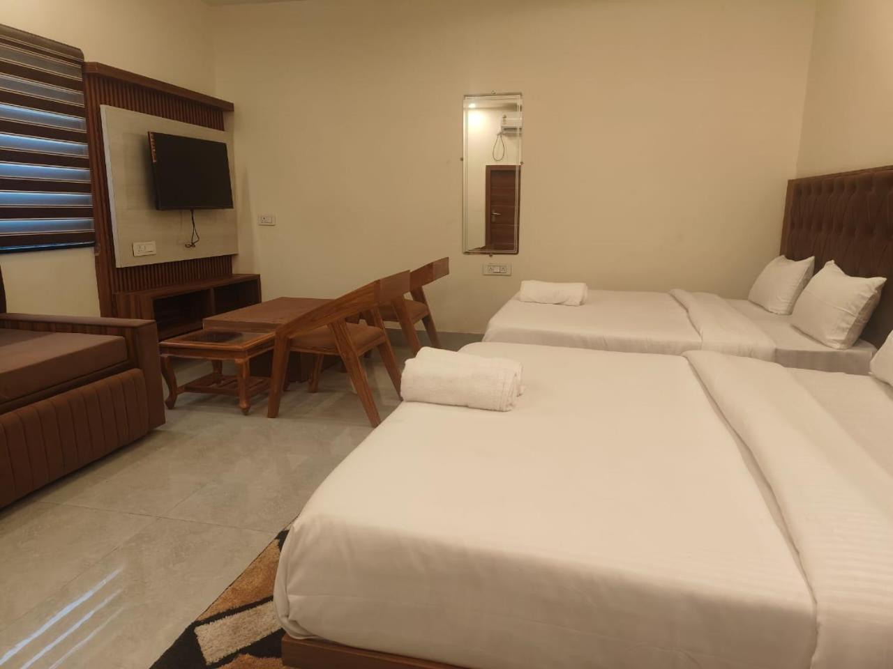 Aroma Resort Rishikesh Bagian luar foto