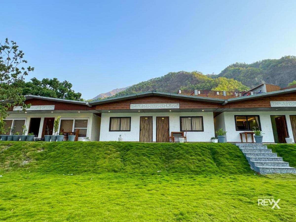 Aroma Resort Rishikesh Bagian luar foto