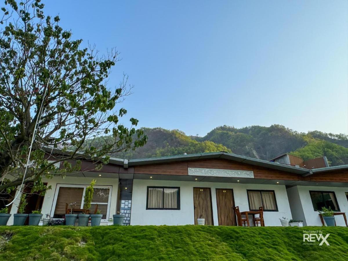 Aroma Resort Rishikesh Bagian luar foto