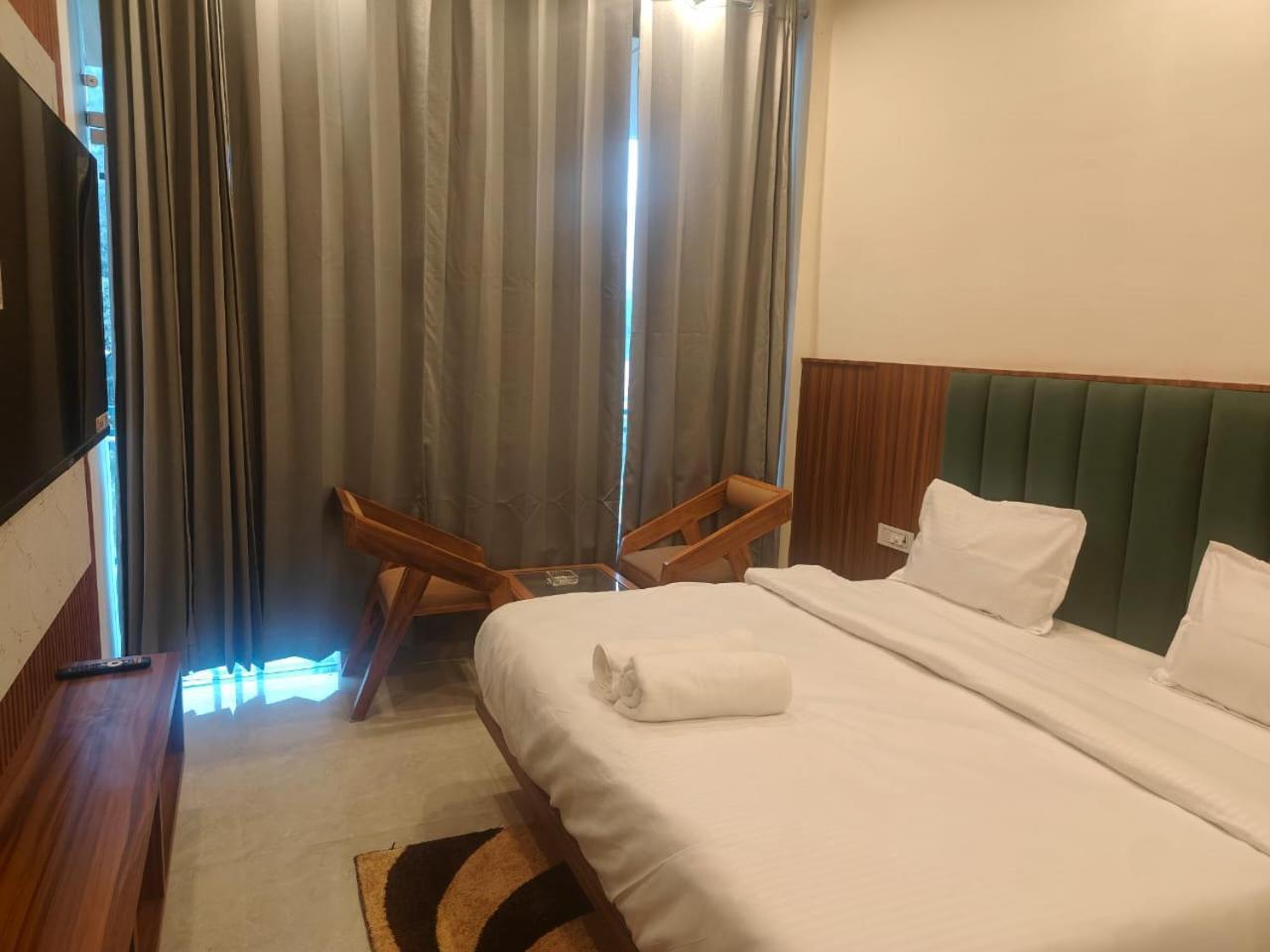 Aroma Resort Rishikesh Bagian luar foto