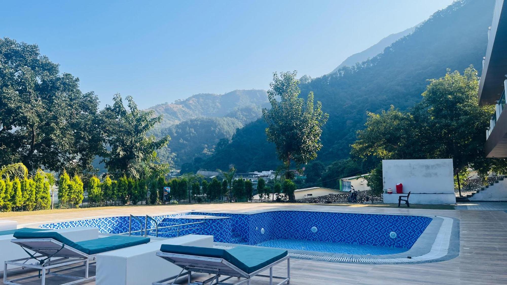 Aroma Resort Rishikesh Bagian luar foto