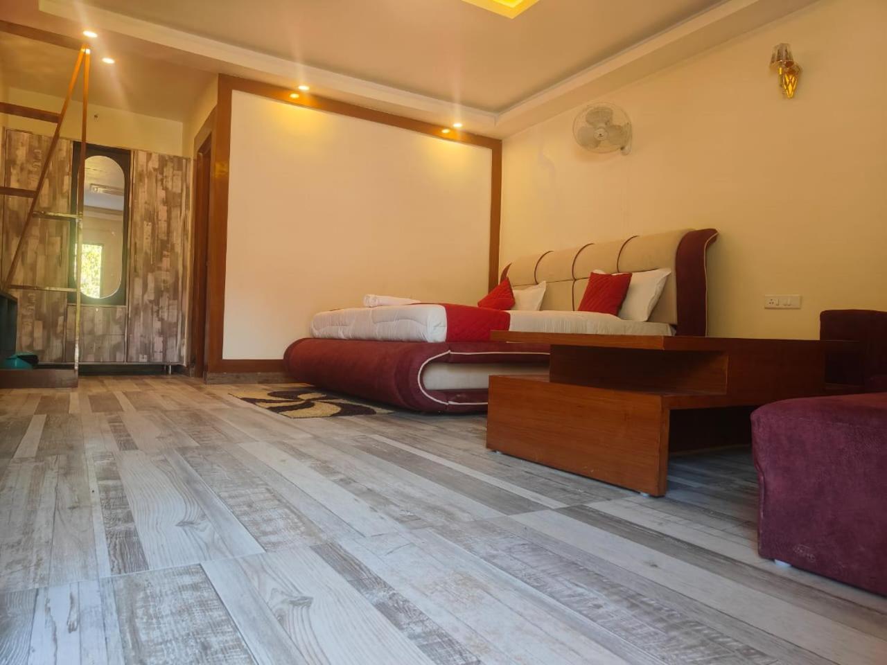Aroma Resort Rishikesh Bagian luar foto