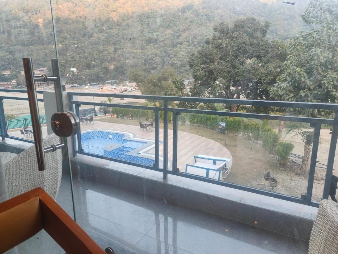 Aroma Resort Rishikesh Bagian luar foto